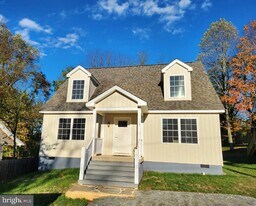 175 N Madison St in Orange, VA - Building Photo