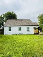 124 E Northrup Dr in Midwest City, OK - Building Photo - Building Photo