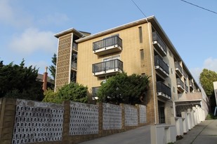 The Luxor Apartments in Berkeley, CA - Foto de edificio - Building Photo