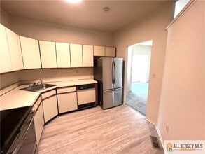 1 Melborn Dr in Monroe Township, NJ - Building Photo - Building Photo