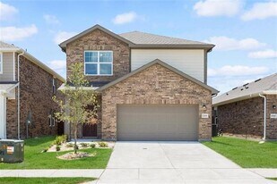 1708 Washington St in Princeton, TX - Building Photo