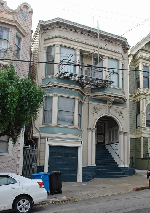 1059 Page St in San Francisco, CA - Building Photo