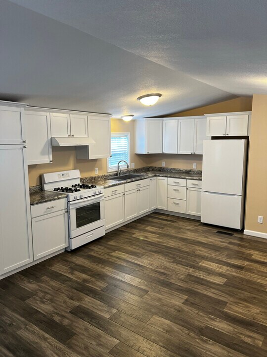 911 West Ave in Webster City, IA - Building Photo