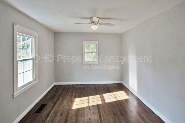 property at 1257 Lorenzo Dr SW