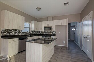 12918 Clevedon St in Horizon City, TX - Building Photo - Building Photo