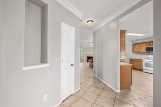 8014 Blackcherry Ln in Baytown, TX - Building Photo - Building Photo