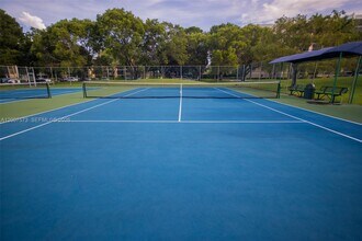 16100 Golf Club Rd in Weston, FL - Building Photo - Building Photo