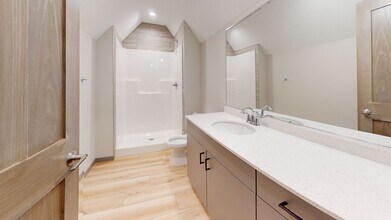 524 12th Ave SE in Minneapolis, MN - Foto de edificio - Building Photo