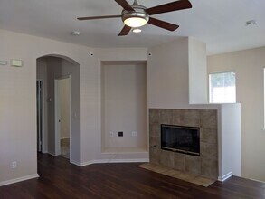645 Sumner Way in Oceanside, CA - Building Photo - Building Photo