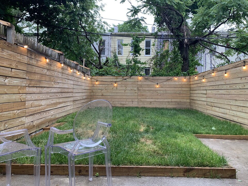 83 Sackman St, Unit 1 in Brooklyn, NY - Building Photo