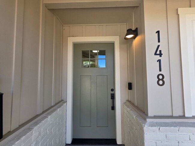 1418 Cypress Ave in Modesto, CA - Building Photo - Building Photo