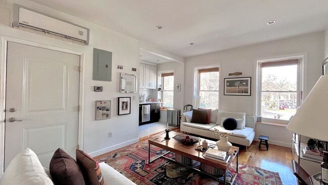 310 Lafayette Ave in Brooklyn, NY - Building Photo - Building Photo