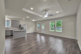 4202 Amber Ruse Dr in Panorama Village, TX - Building Photo - Building Photo