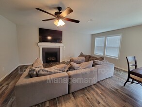 918 W 30th Ter in Lawrence, KS - Building Photo - Building Photo