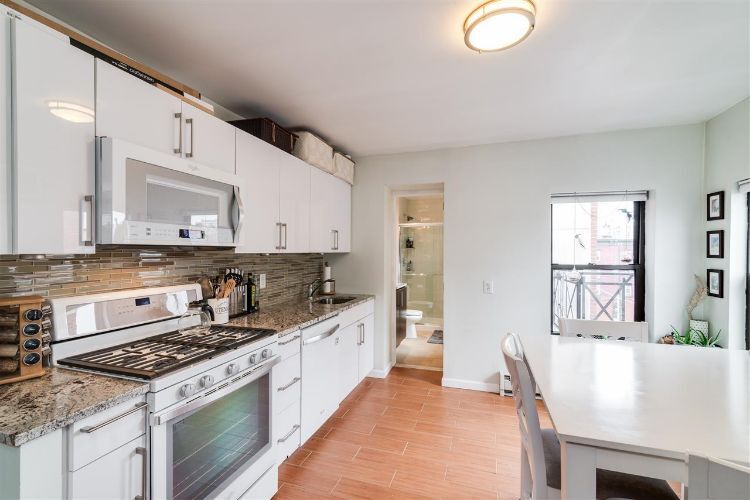 132 Adams St-Unit -7 in Hoboken, NJ - Building Photo