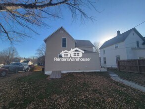 244 E Fremont St in Owatonna, MN - Building Photo - Building Photo