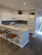 1830 N Buffalo Dr in Las Vegas, NV - Building Photo - Building Photo