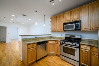 912 Park Ave in Hoboken, NJ - Building Photo - Building Photo