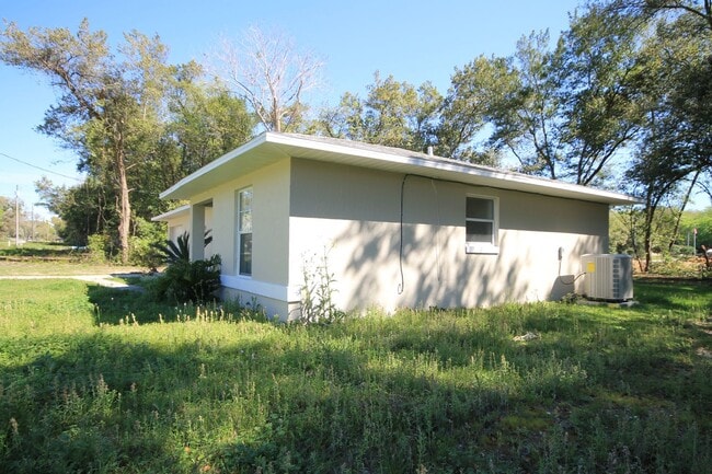 13775 SE 41st Ct in Summerfield, FL - Building Photo - Building Photo