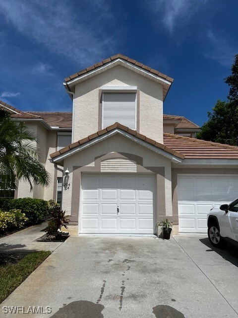 317 Sunrise Cay in Naples, FL - Building Photo