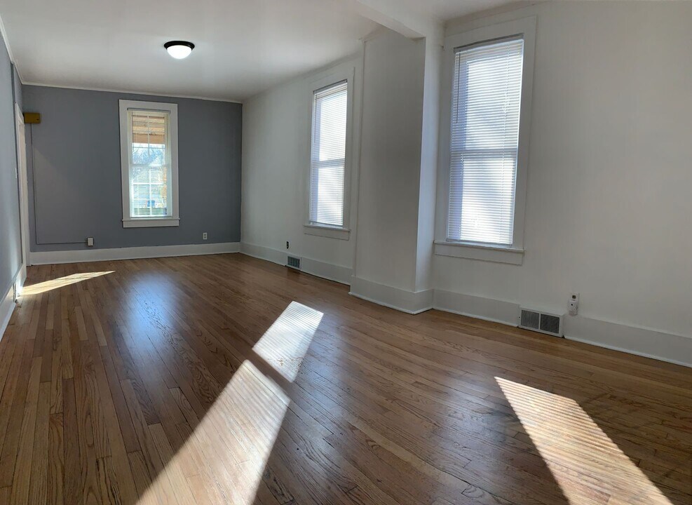 312 W California Ave in Urbana, IL - Building Photo