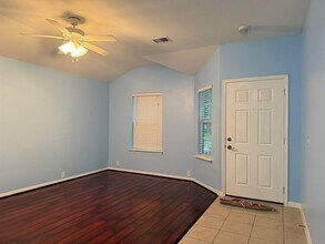 10330 Marble Crest Dr in Houston, TX - Building Photo - Building Photo