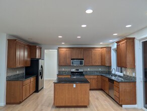 19031 Waxen Rd in Bothell, WA - Building Photo - Building Photo