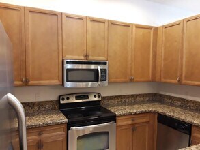 3434 NE 15th Ave, Unit 2 in Oakland Park, FL - Building Photo - Building Photo