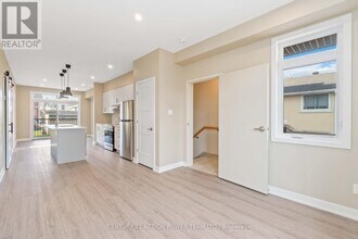 280-280 Lévis Ave in Ottawa, ON - Building Photo - Building Photo