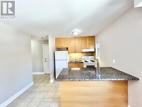 9 Thirty Third St in Toronto, ON - Building Photo - Building Photo