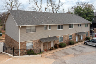 6704 N Meridian Ave in Oklahoma City, OK - Building Photo - Building Photo