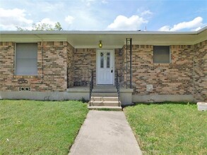 1003 Aileen St in Denton, TX - Building Photo - Building Photo