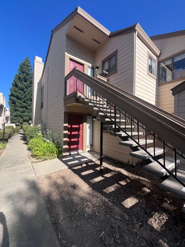 5647 Walnut Ave in Orangevale, CA - Building Photo - Building Photo