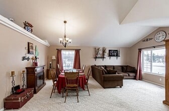 832 W 385 N in Blackfoot, ID - Foto de edificio - Building Photo