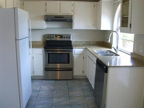 802 Red Oak Dr in Lewisville, TX - Building Photo - Building Photo