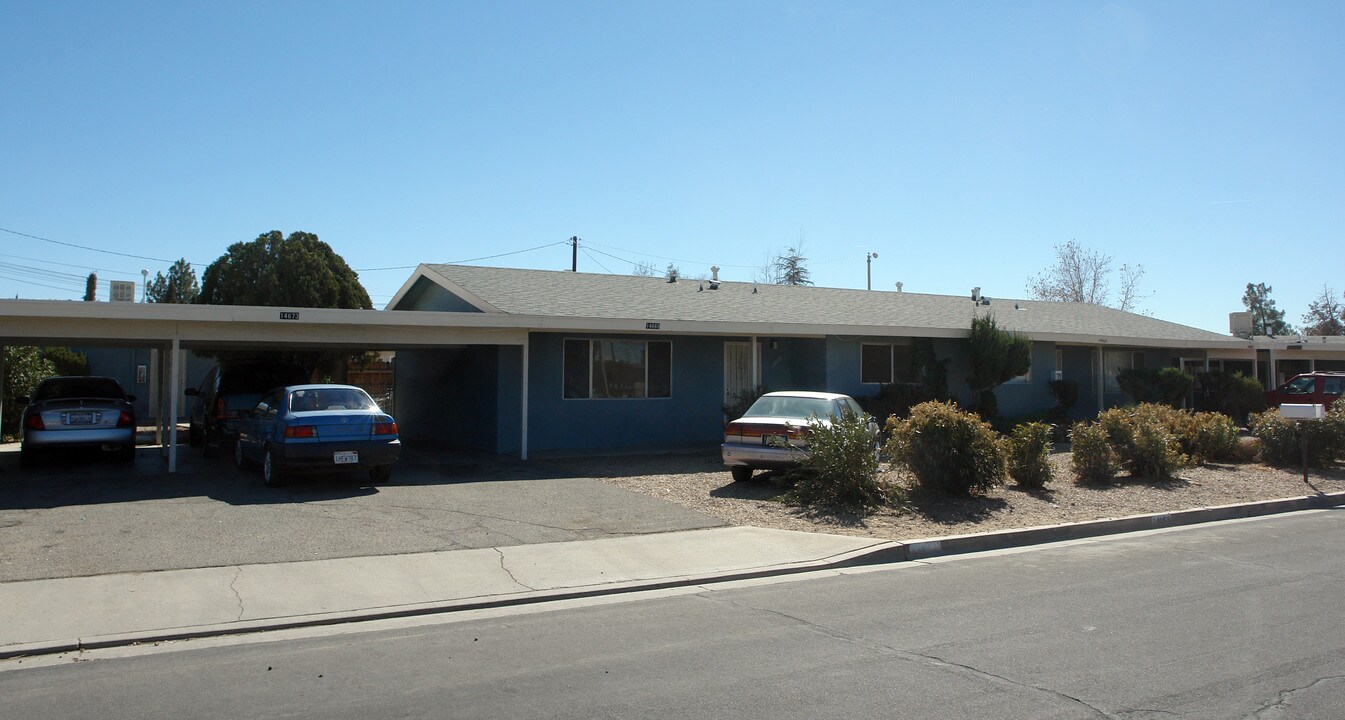 14665-14675 Mesa Dr in Victorville, CA - Foto de edificio