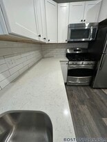 82 North St in Medford, MA - Building Photo