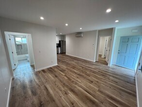 159 W 10th Ave in Escondido, CA - Building Photo - Building Photo