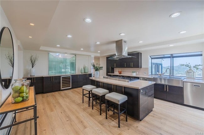 15541 Aqua Verde Dr in Los Angeles, CA - Building Photo - Building Photo