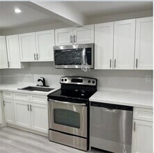 428 NW 97th St in Miami, FL - Building Photo - Building Photo