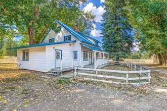 17778 E Canary Creek Rd in Cataldo, ID - Building Photo - Building Photo
