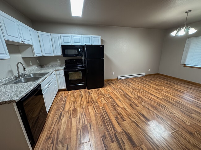 property at 117 Main St W