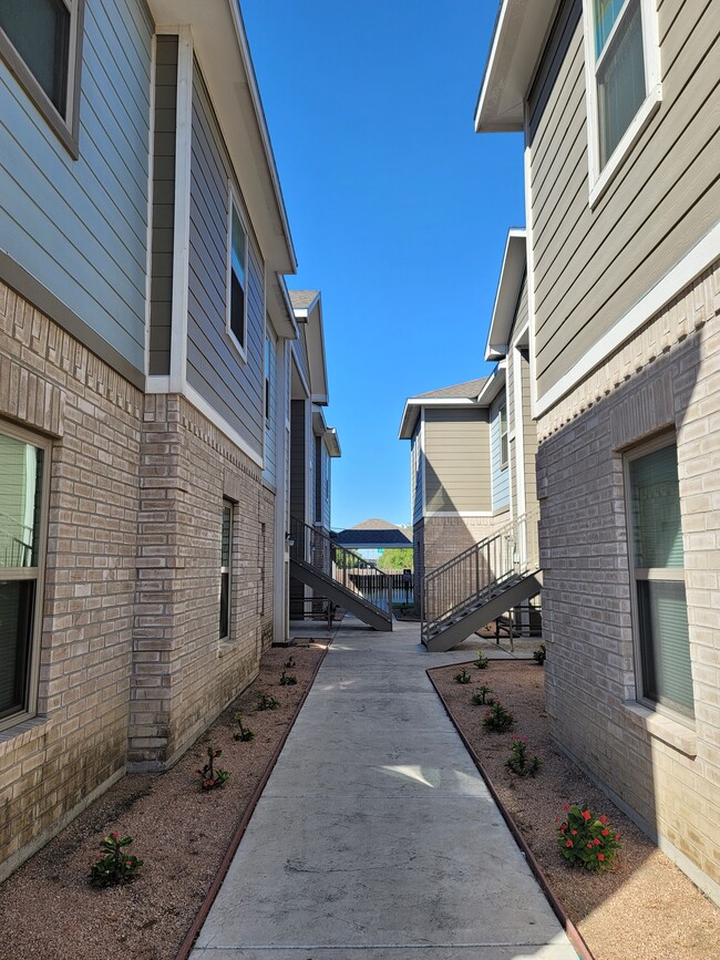 1005 W Garfield St, Unit C-9