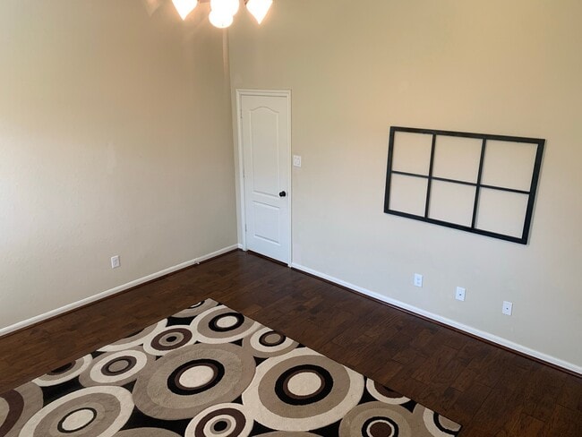 property at 6819 Hunters Trace Ln