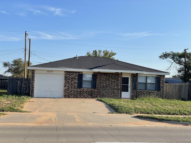 property at 4638 Erskine St