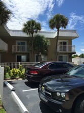 1901 N Atlantic Ave in Daytona Beach, FL - Foto de edificio - Building Photo