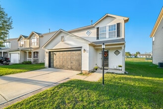 2386 Meadow Bend Dr in Columbus, IN - Building Photo - Building Photo