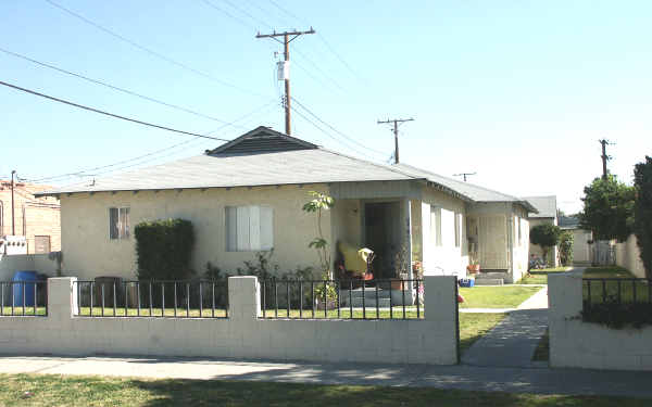 314 W Providencia Ave in Burbank, CA - Building Photo