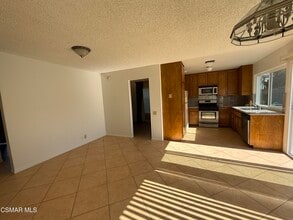 1772 Warfield Ct in Simi Valley, CA - Building Photo - Building Photo