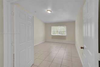 2501 SW 83rd Ter in Miramar, FL - Building Photo - Building Photo